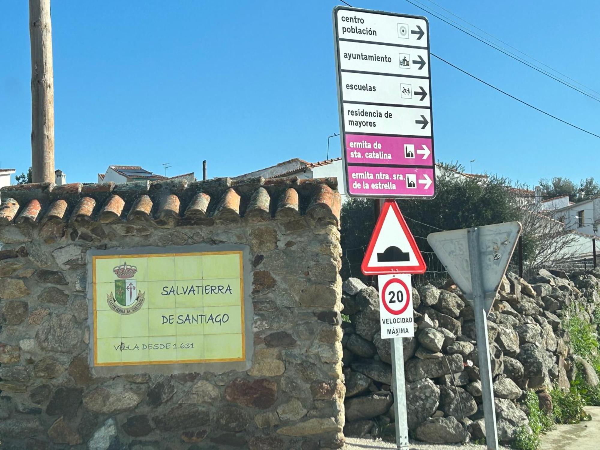 Casa Rural La Manzanilla Salvatierra de Santiago 外观 照片